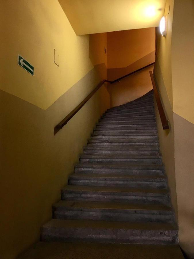 Real Vip Hostel Cracovie Extérieur photo