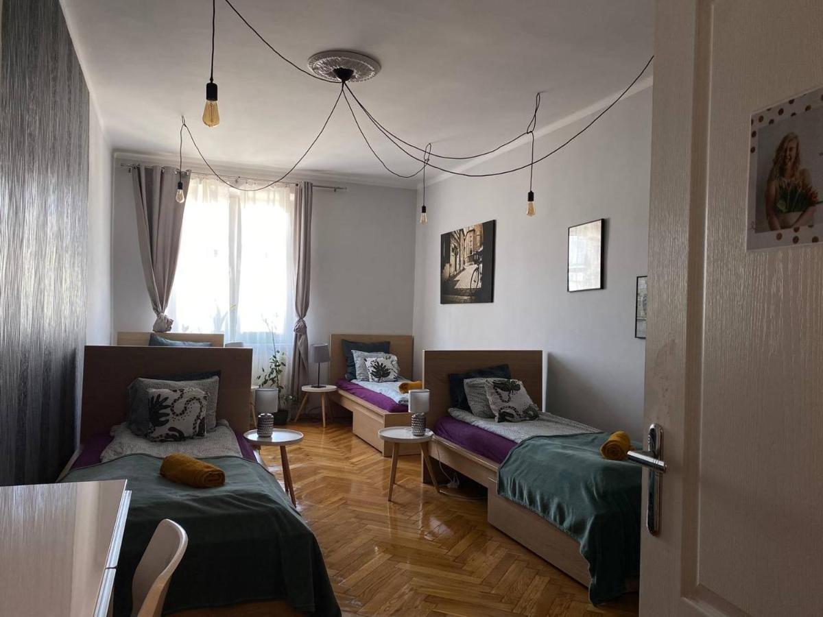 Real Vip Hostel Cracovie Extérieur photo